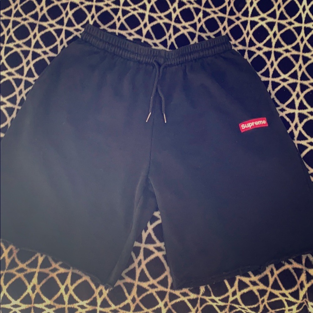 Shorts supreme